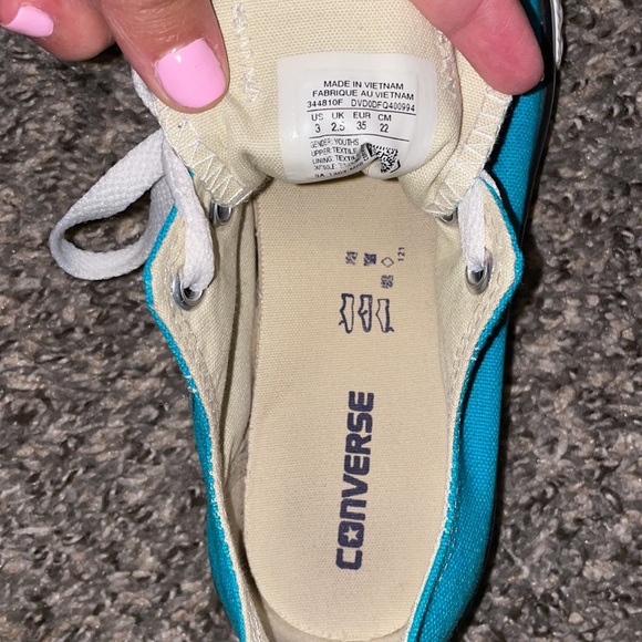 Converse - Picture 3 of 3